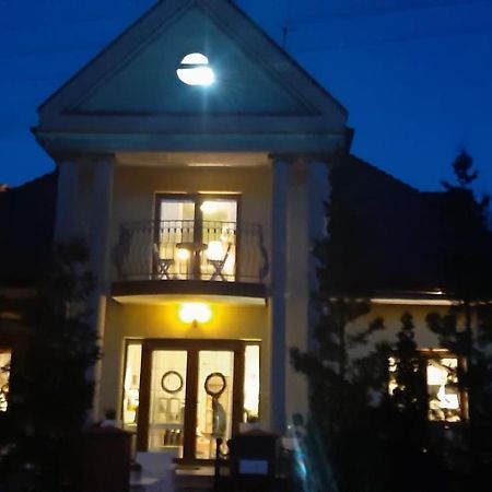 Отель Korab Wiselka & Spa Экстерьер фото